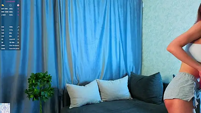 FloraNesli online show from 01/15/26, 06:29