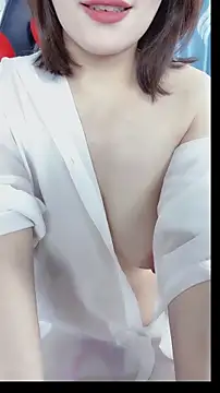 xiaoyang222 online show from 10/17/25, 02:04