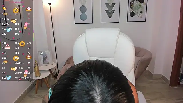 Beverly johnson online show from 10/17/25, 03:42