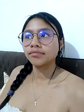 SofieLove 01 online show from 03/21/26, 08:19