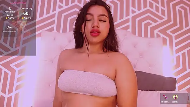 Snapshot of MariyaNovaki chatting on 11/12/25, 12:44 MariyaNovaki online show from 11/12/25, 12:44