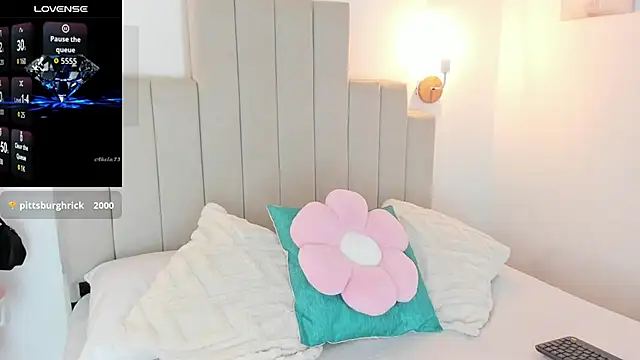 Snapshot of DafneVega chatting on 09/25/25, 02:10 DafneVega online show from 09/25/25, 02:10