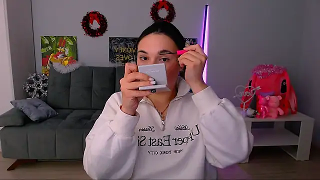 queenofthesense  online show from 12/05/25, 05:09