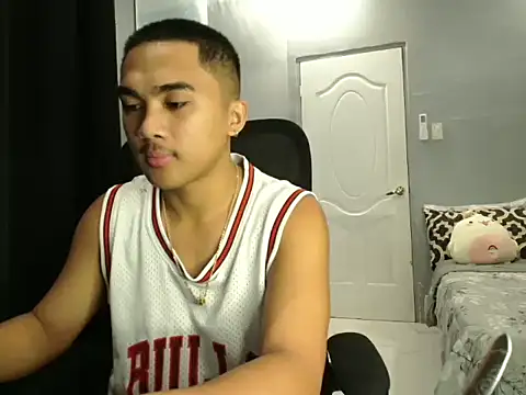 pinoyAdrianneXXX online show from 09/29/25, 10:25