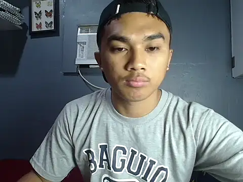 Snapshot of pinoyAdrianneXXX chatting on 05/11/26, 09:37 pinoyAdrianneXXX online show from 05/11/26, 09:37
