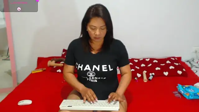 hiilarybrown online show from 09/17/25, 03:08