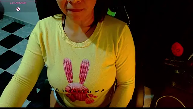 Snapshot of hiilarybrown chatting on 07/30/26, 02:10 hiilarybrown online show from 07/30/26, 02:10