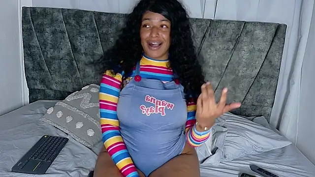 Snapshot of ValeriGallardo17 chatting on 10/23/25, 10:41 ValeriGallardo17 online show from 10/23/25, 10:41