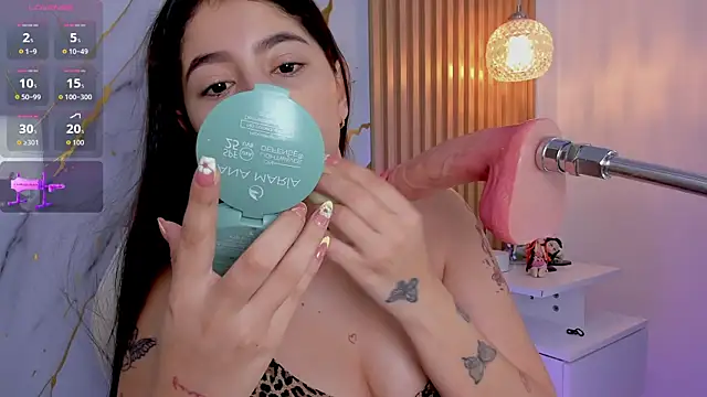 alissaowens  online show from 05/08/26, 10:42