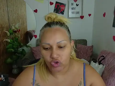 Snapshot of laleska_montenegro chatting on 02/03/26, 04:32 laleska montenegro online show from 02/03/26, 04:32