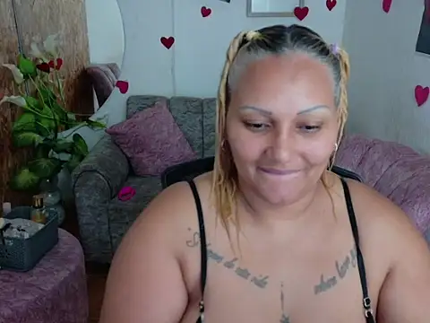 Snapshot of laleska_montenegro chatting on 02/05/26, 06:18 laleska montenegro online show from 02/05/26, 06:18