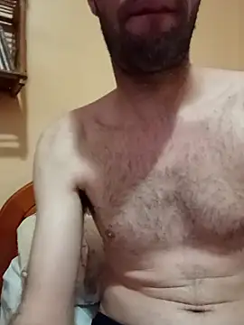 Snapshot of alexpo27 chatting on 10/03/25, 01:02 alexpo27 online show from 10/03/25, 01:02