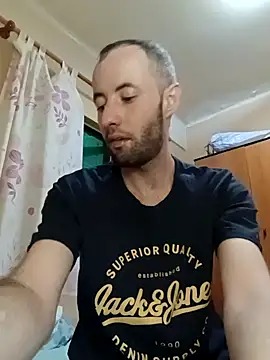 Snapshot of alexpo27 chatting on 10/27/25, 12:47 alexpo27 online show from 10/27/25, 12:47