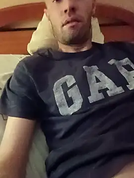 Snapshot of alexpo27 chatting on 11/12/25, 02:56 alexpo27 online show from 11/12/25, 02:56