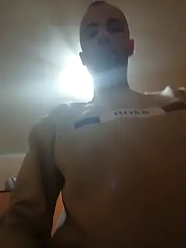 Snapshot of alexpo27 chatting on 02/02/26, 04:11 alexpo27 online show from 02/02/26, 04:11