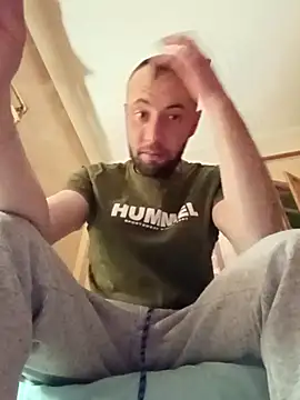 Snapshot of alexpo27 chatting on 02/15/26, 04:53 alexpo27 online show from 02/15/26, 04:53