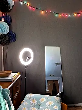 PeachyAriel online show from 03/28/26, 11:04