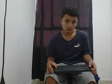 Snapshot of yissus_20_ chatting on 10/16/25, 02:51 yissus 20 online show from 10/16/25, 02:51