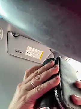 Snapshot of petalsexy chatting on 09/18/25, 10:01 petalsexy online show from 09/18/25, 10:01