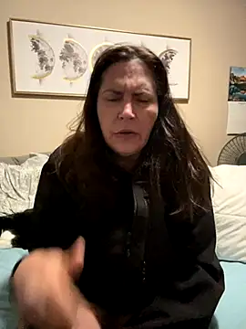 Snapshot of petalsexy chatting on 11/12/25, 02:06 petalsexy online show from 11/12/25, 02:06