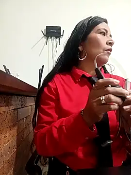 Snapshot of PAULA20- chatting on 09/15/25, 02:17 PAULA20- online show from 09/15/25, 02:17