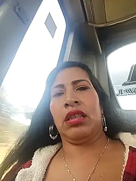 Snapshot of PAULA20- chatting on 09/16/25, 12:39 PAULA20- online show from 09/16/25, 12:39