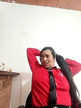 Snapshot of PAULA20- chatting on 09/17/25, 12:29 PAULA20- online show from 09/17/25, 12:29