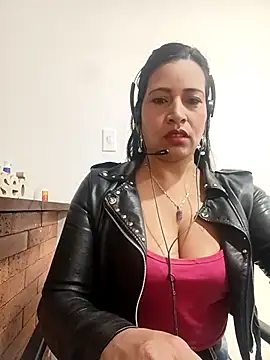 Snapshot of PAULA20- chatting on 09/20/25, 12:50 PAULA20- online show from 09/20/25, 12:50