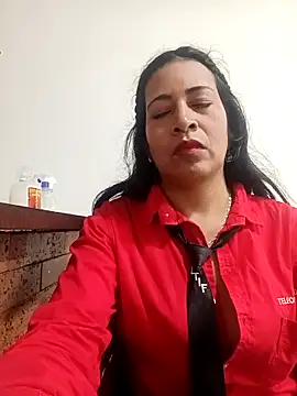 Snapshot of PAULA20- chatting on 09/23/25, 01:14 PAULA20- online show from 09/23/25, 01:14