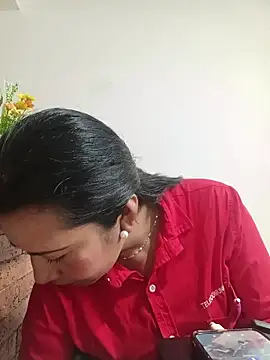 Snapshot of PAULA20- chatting on 10/02/25, 01:29 PAULA20- online show from 10/02/25, 01:29