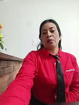 Snapshot of PAULA20- chatting on 10/06/25, 12:57 PAULA20- online show from 10/06/25, 12:57