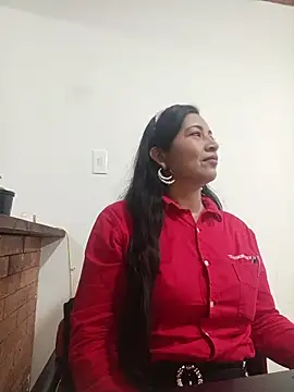 Snapshot of PAULA20- chatting on 10/10/25, 01:32 PAULA20- online show from 10/10/25, 01:32