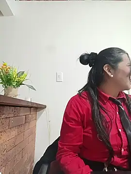 Snapshot of PAULA20- chatting on 10/23/25, 02:16 PAULA20- online show from 10/23/25, 02:16