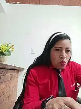 Snapshot of PAULA20- chatting on 10/24/25, 02:24 PAULA20- online show from 10/24/25, 02:24