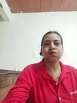 Snapshot of PAULA20- chatting on 10/27/25, 03:27 PAULA20- online show from 10/27/25, 03:27