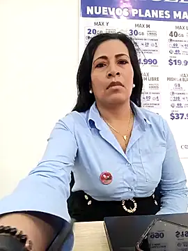 Snapshot of PAULA20- chatting on 11/14/25, 12:15 PAULA20- online show from 11/14/25, 12:15