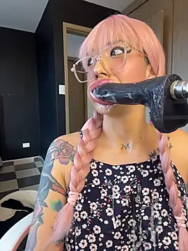 ValentinaBianchi online show from 12/16/25, 07:41