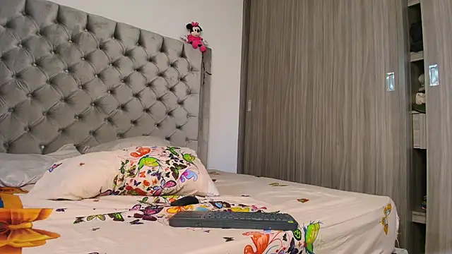 dreamsussi online show from 10/28/25, 10:23