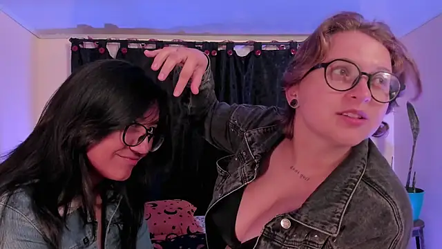 CrazyCakes  online show from 04/26/26, 04:32