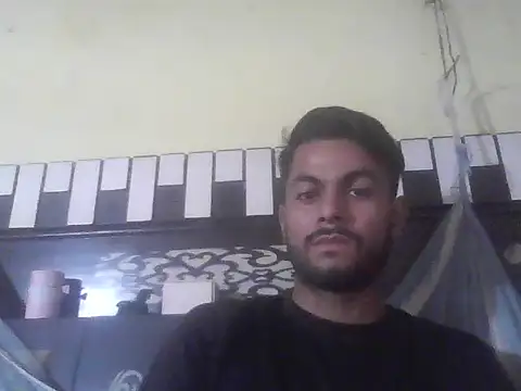 ursdreamperson online show from 10/29/25, 07:43