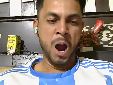 ursdreamperson online show from 04/20/26, 02:14