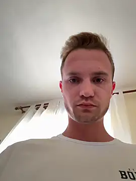 Snapshot of Italy_sex_boy chatting on 09/16/25, 02:51 Italy sex boy online show from 09/16/25, 02:51