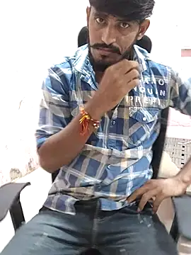 Snapshot of krishjaat43 chatting on 09/26/25, 07:45 krishjaat43 online show from 09/26/25, 07:45