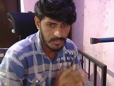 Snapshot of krishjaat43 chatting on 11/03/25, 05:31 krishjaat43 online show from 11/03/25, 05:31