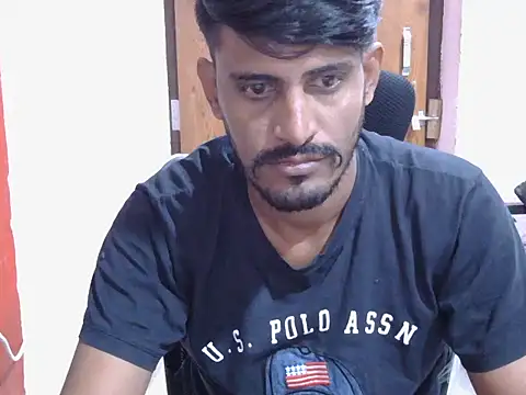 Snapshot of krishjaat43 chatting on 11/11/25, 06:13 krishjaat43 online show from 11/11/25, 06:13