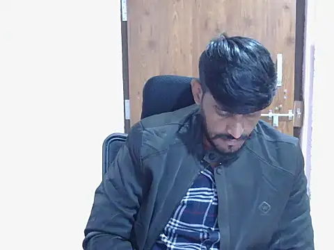 Snapshot of krishjaat43 chatting on 11/23/25, 05:40 krishjaat43 online show from 11/23/25, 05:40