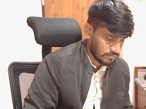 Snapshot of krishjaat43 chatting on 11/25/25, 07:03 krishjaat43 online show from 11/25/25, 07:03