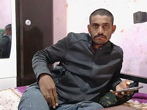 Snapshot of krishjaat43 chatting on 12/16/25, 06:07 krishjaat43 online show from 12/16/25, 06:07