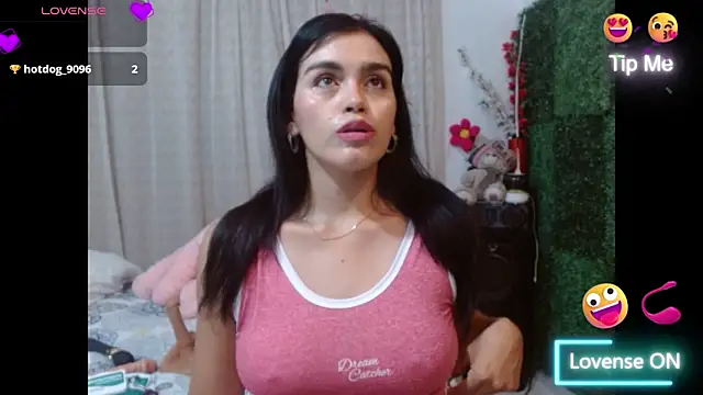 Snapshot of angelly__kate chatting on 11/06/25, 01:39 angelly kate online show from 11/06/25, 01:39