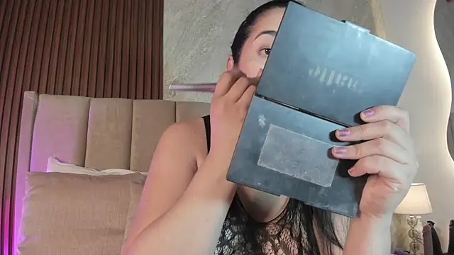  Cris Spicy  online show from 04/18/26, 03:49